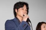 綾野剛、『そこのみにて光輝く』舞台挨拶にて　