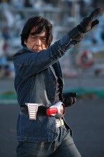 33年ぶりに『仮面ライダーX』に変身する速水亮