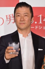 浅野忠信、自身を「凄く真面目で、人の手本になるような生き方」と分析