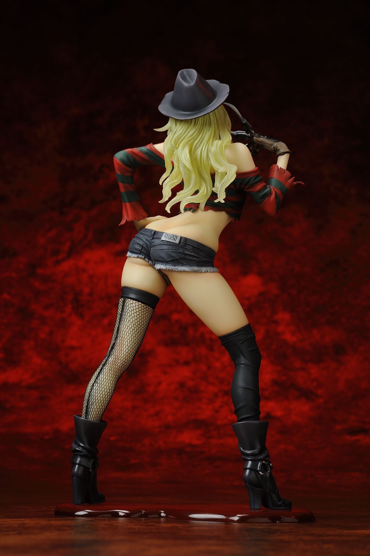 セクシーすぎる殺人鬼!? 「フレディ・クルーガー」フィギュア発売決定