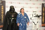 『スター・ウォーズ』ダース・ベイダーが遠藤関を激励！