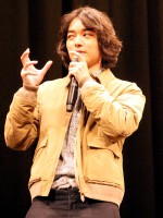 染谷将太、映画『寄生獣』上映会にて