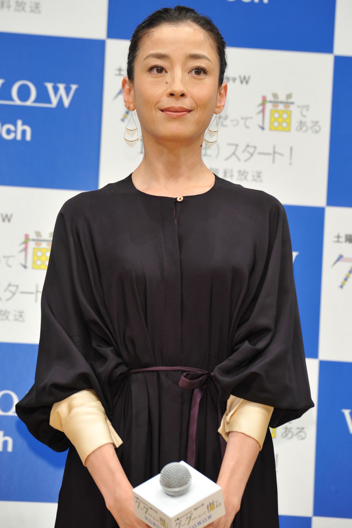 宮沢りえ、食事シーンを満喫!? 長塚圭史と「本番を忘れてビールを頼みたくなった」