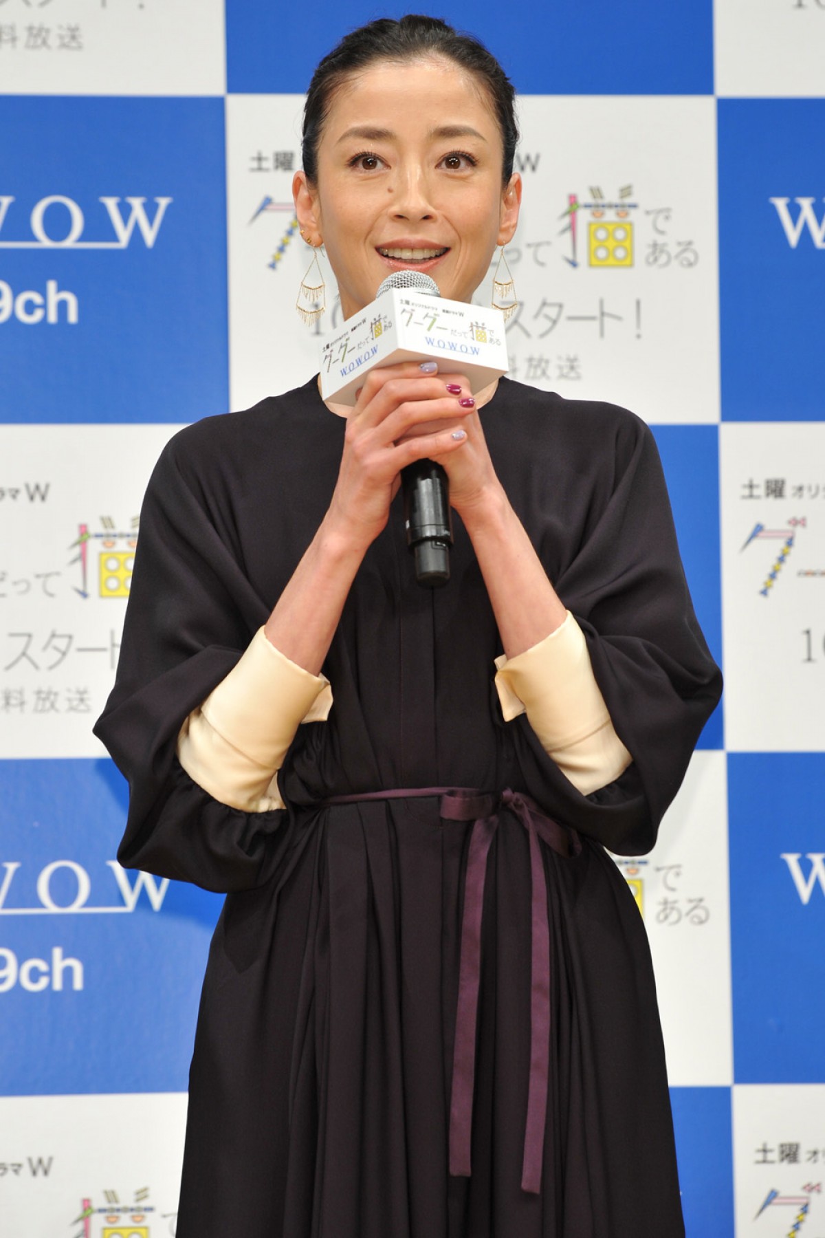 宮沢りえ、食事シーンを満喫!? 長塚圭史と「本番を忘れてビールを頼みたくなった」