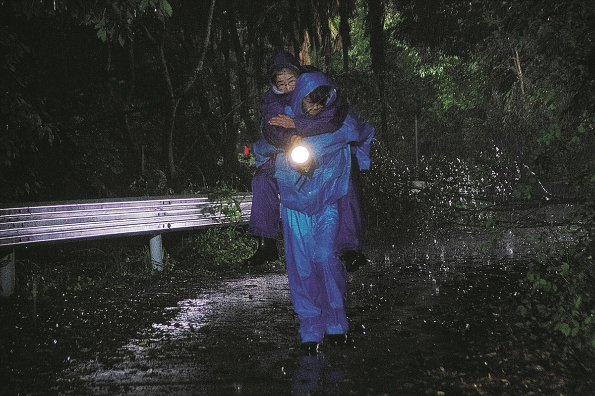 映画『娚の一生』で実際の台風の中で撮影された1シーン