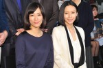 『ゴーストライター』記者会見に登壇した中谷美紀と水川あさみ