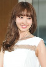 小嶋陽菜、「ティファニー横浜ランドマークプラザ店」オープニングセレモニーにて