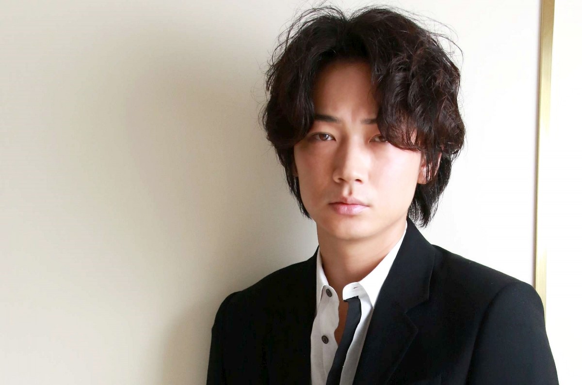 綾野剛「出し惜しみをしない」“俳優”として園子温監督へ挑んだアプローチ