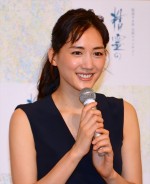 綾瀬はるか、『精霊の守り人』出演者発表会見にて