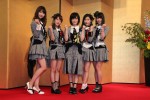 『あさが来た』主題歌アーティスト発表会に出席したAKB48のメンバー