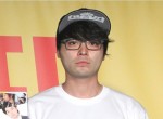 山田孝之、高岡奏輔と“虫歯ポーズ”で仲良しショット「女子力高い！」ファン萌える