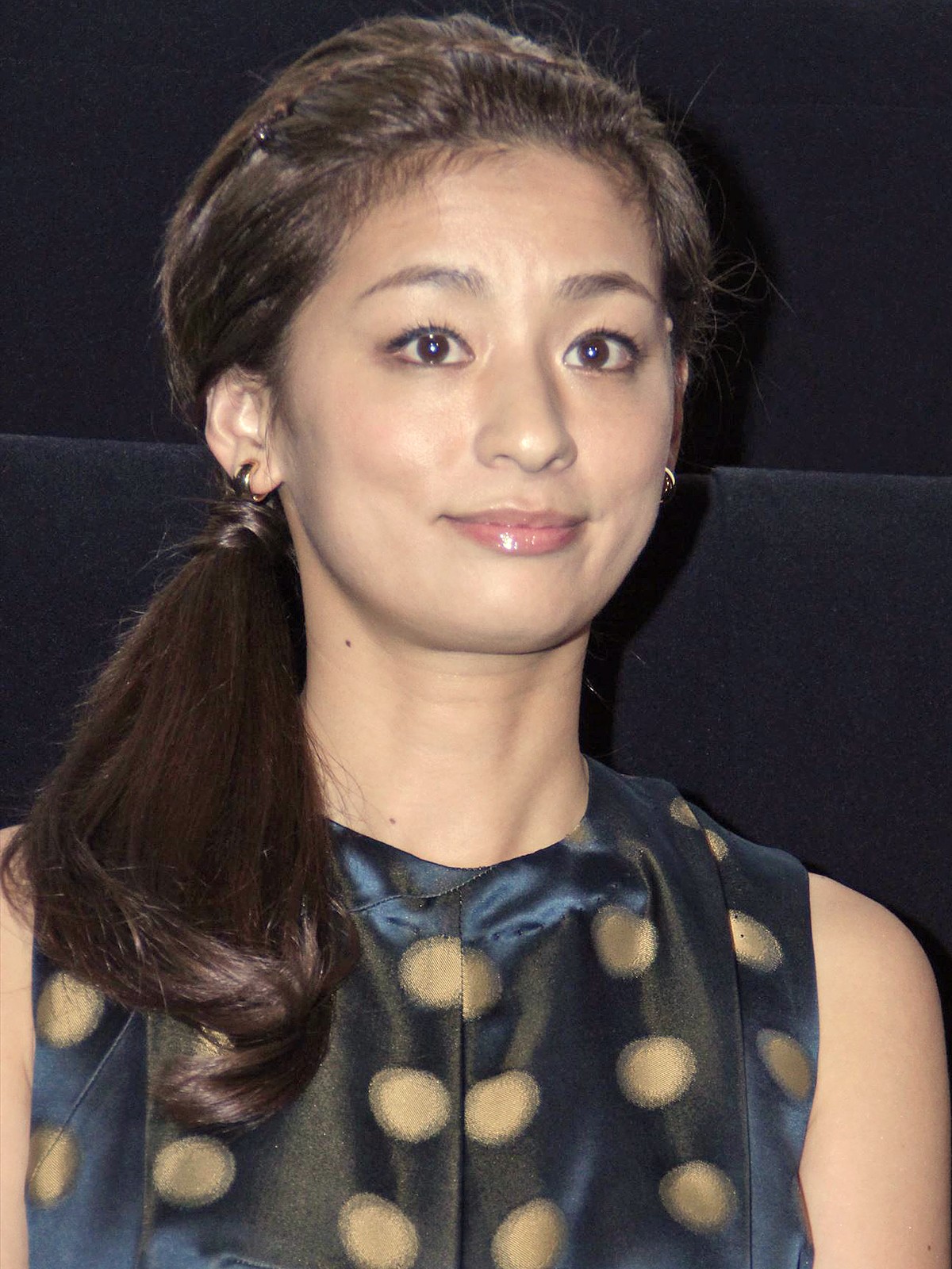 尾野真千子の“完全ノーメイク”披露に「計算外にきれい」 演出家も惚れぼれ