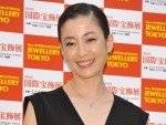 宮沢りえ、亡き母を想い涙 「皆に愛される人でした」