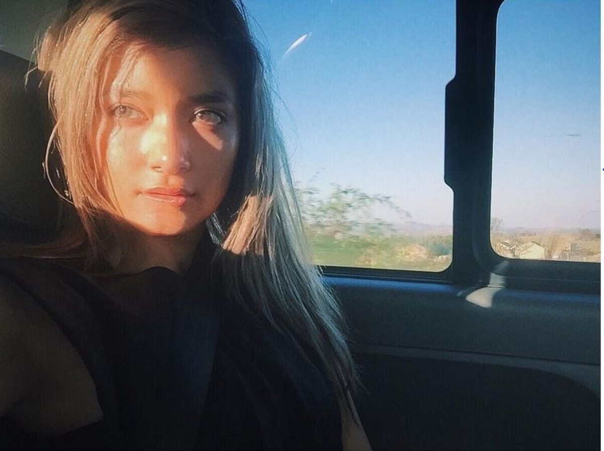 ローラ、南アフリカでのオフショット公開