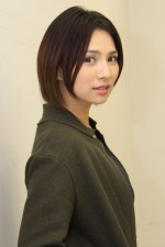 野波麻帆にインタビュー