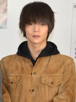 窪田正孝、斎藤工が“お休み中”を激写　可愛すぎる寝姿にファン興奮