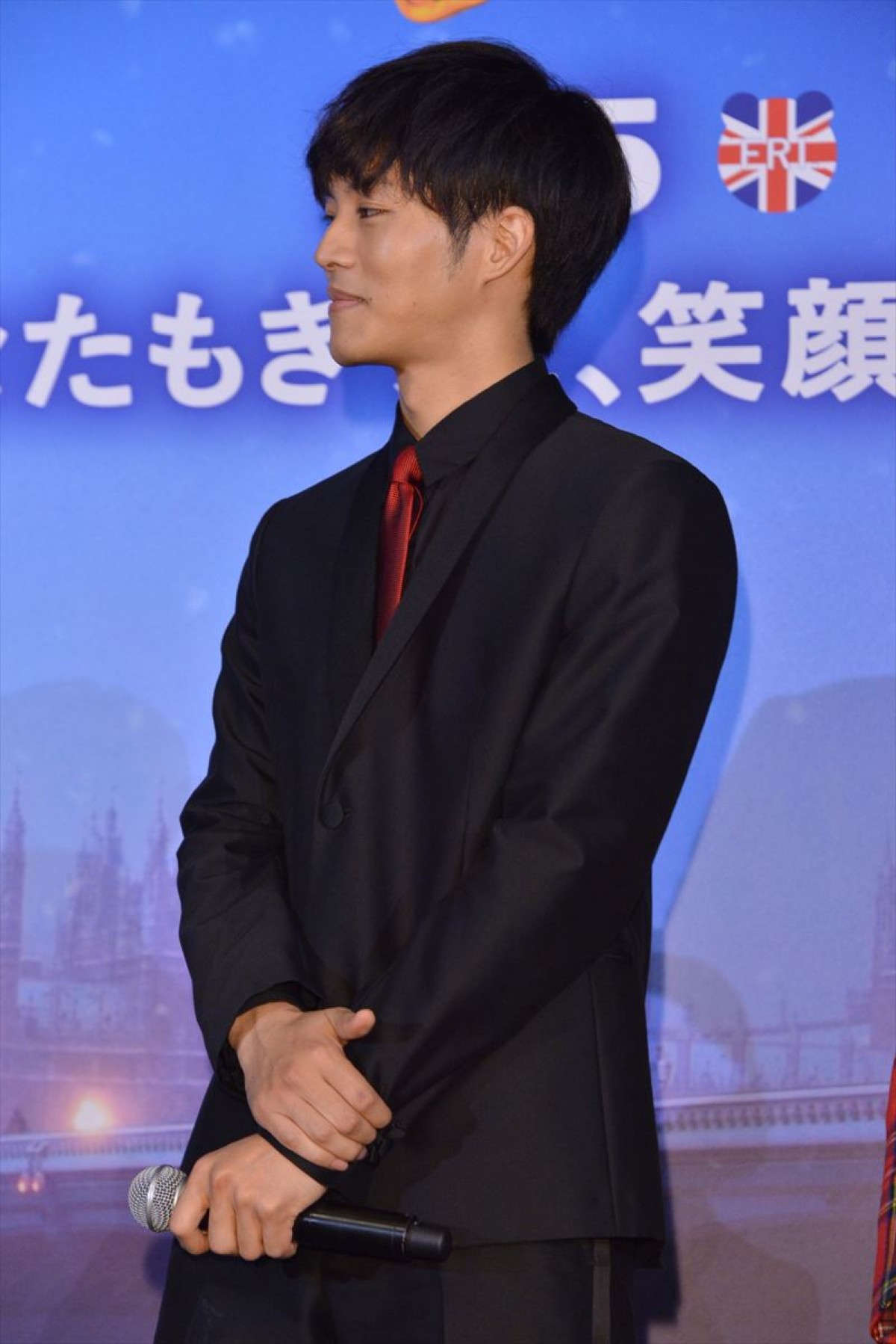 松坂桃李、クリスマスデートはショッピングと遊園地!?「パディントン」と妄想デート