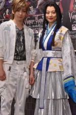 中村倫也、小池栄子『Vamp Bamboo Burn～ヴァン！バン！バーン！～』囲み取材にて