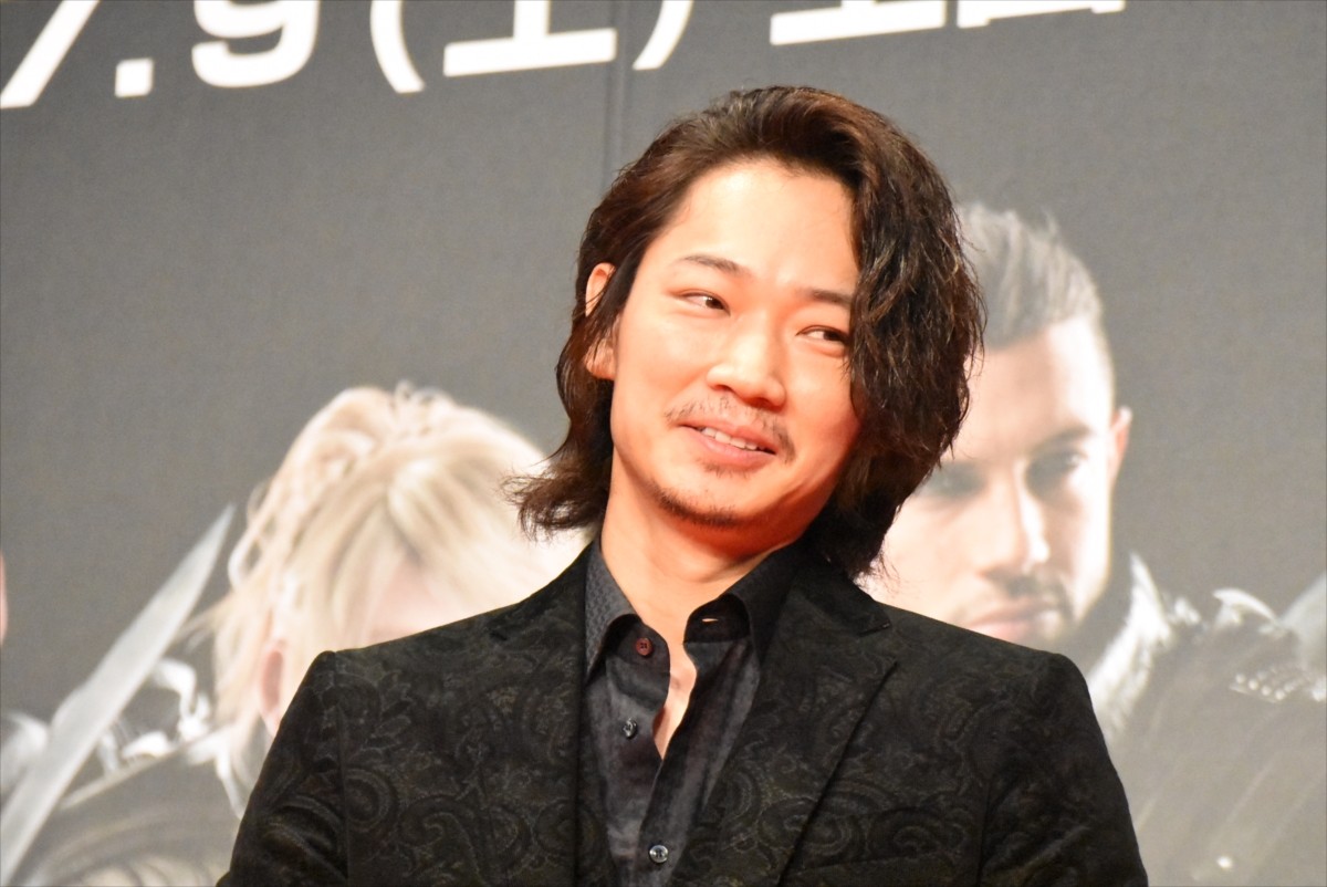 綾野剛『FF』愛を語る！好きなジョブとキャラは「たまねぎ剣士」と「モルボル」