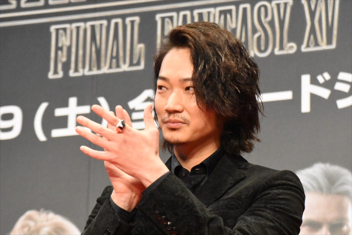 綾野剛『FF』愛を語る！好きなジョブとキャラは「たまねぎ剣士」と「モルボル」