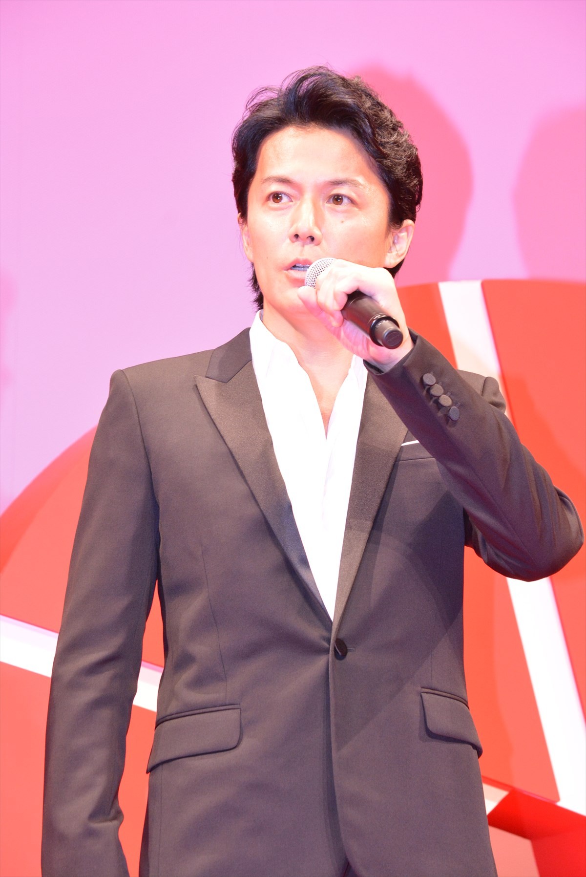 福山雅治、尾行手口に「すごく興味深い」今後のパパラッチ対策の参考に!?