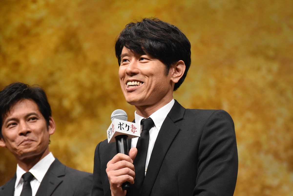 織田裕二、森カンナの「初恋の人」告白に苦笑い 「目線が厳しい」