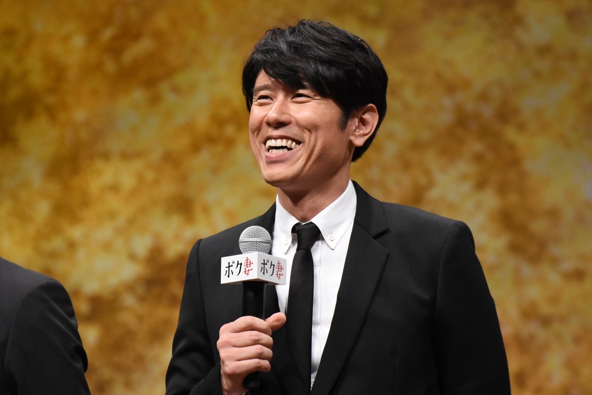 織田裕二、森カンナの「初恋の人」告白に苦笑い 「目線が厳しい」