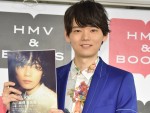 写真集発売イベントに出席した古川雄輝