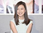 真野恵里菜、『この世にたやすい仕事はない』試写会に出席