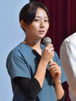 『A LIFE～愛しき人～』舞台挨拶に出席した、木村文乃