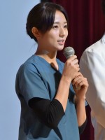 『A LIFE～愛しき人～』舞台挨拶に出席した、木村文乃