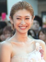 山田優、小栗旬との間に第二子出産　「家族で力を合わせて楽しく」