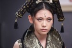 映画『牙狼＜GARO＞神ノ牙－KAMINOKIBA－』に出演する桑江咲菜