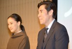 『先に生まれただけの僕』記者会見に登場した蒼井優と高嶋政伸