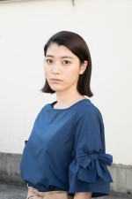 ドラマ『目玉焼きの黄身 いつつぶす？』に出演する成海璃子