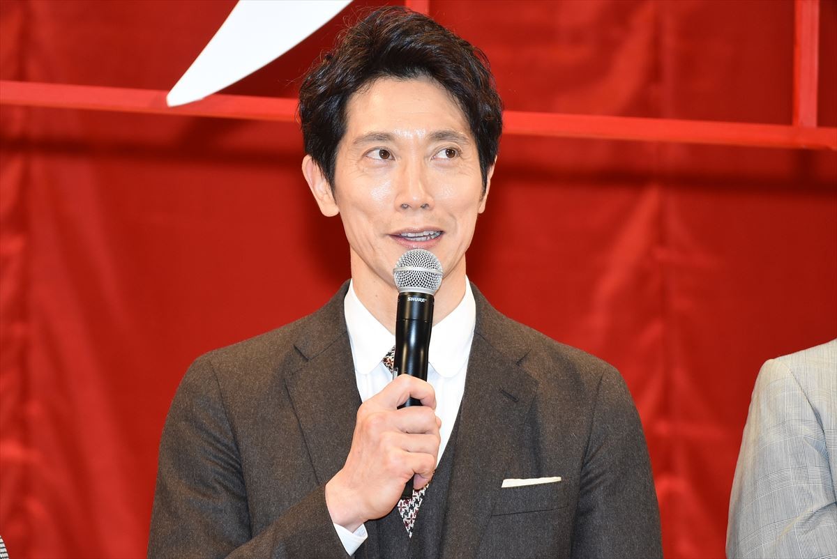 中井貴一、佐々木蔵之介ら『嘘八百』舞台挨拶に12人登壇「この舞台挨拶は正解？」