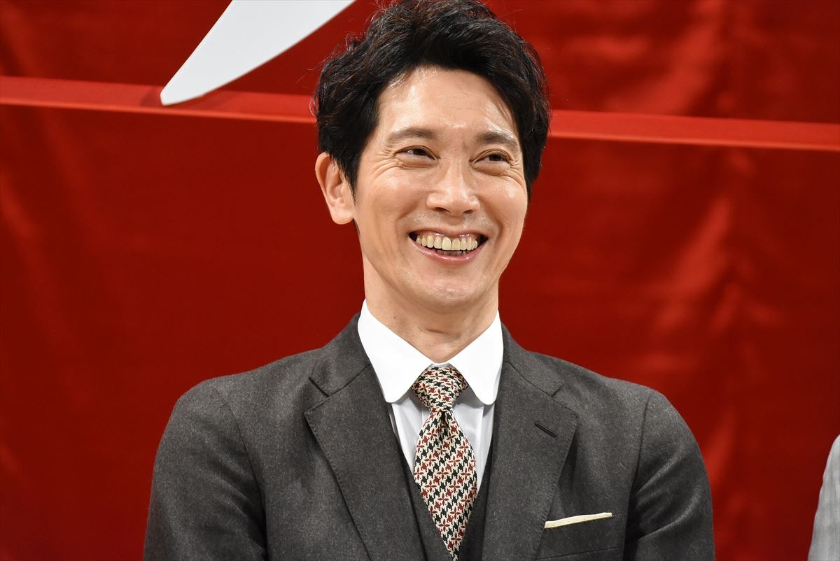 中井貴一、佐々木蔵之介ら『嘘八百』舞台挨拶に12人登壇「この舞台挨拶は正解？」