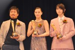 「2017年 第91回キネマ旬報ベスト・テン」表彰式に出席したヤン・イクチュン、蒼井優、菅田将暉