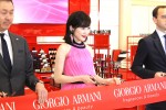 渡辺麻友、「GIORGIO ARMANI beauty 阪急うめだ本店 オープニングセレモニー」に登場