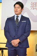 鈴木亮平、NHK大河ドラマ『西郷どん』新出演者発表会見に登場