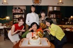 松岡昌宏、椿鬼奴の誕生日をサプライズ祝福　プレゼントはもちろん“酒”