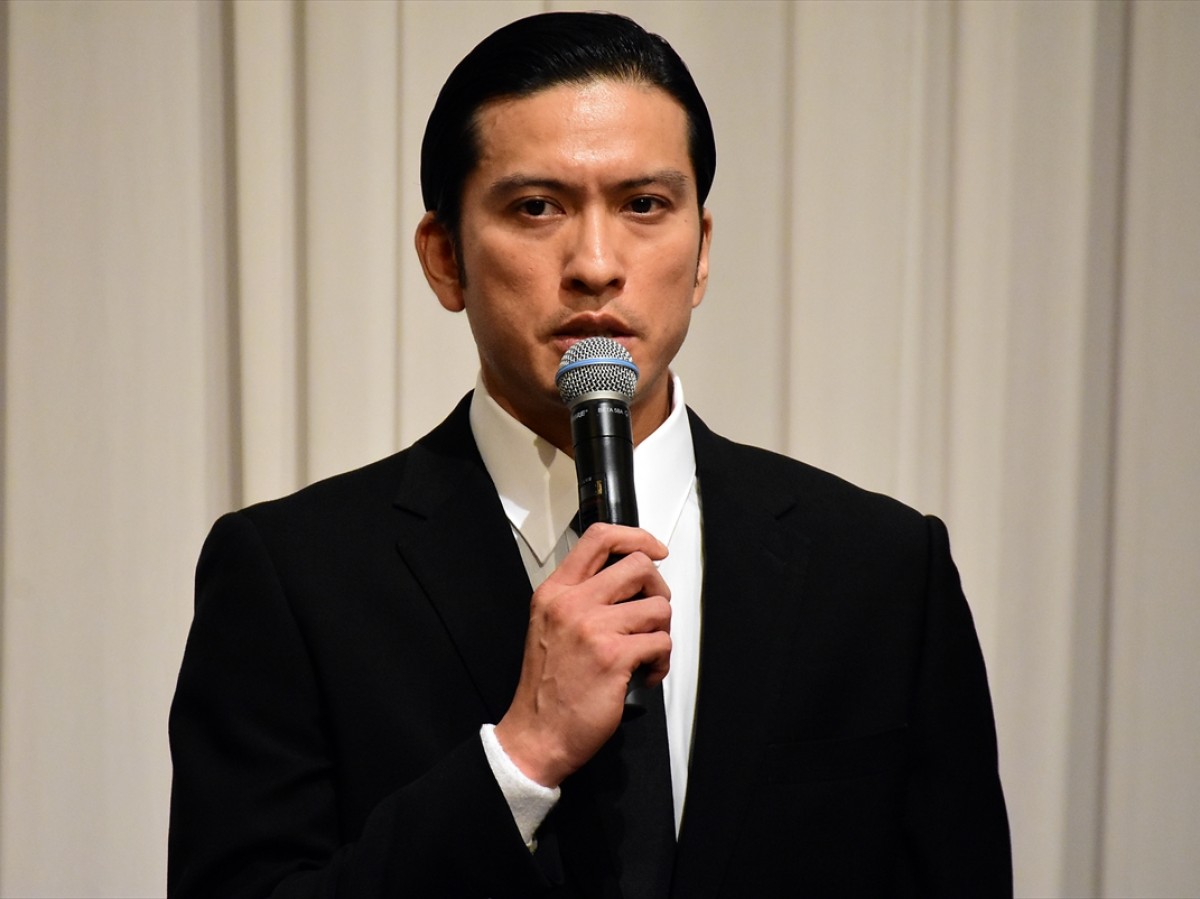 TOKIO、山口達也を除くメンバーが謝罪会見　松岡昌宏は涙