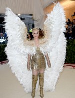 ケイティ・ペリー、MET GALA2018に登場