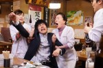 『隣の家族は青く見える』最終回場面写真