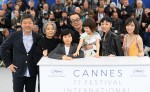 第71回カンヌ国際映画祭のフォトコールに出席した映画『万引き家族』是枝裕和監督と出演者