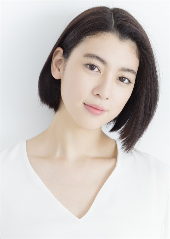 矢口史靖監督最新作『ダンスウィズミー』に主演する三吉彩花