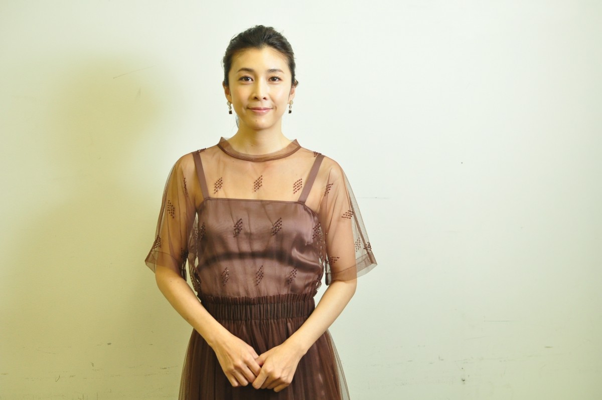 竹内結子、「おばさん」扱いを楽しむ　背伸びしない30代の生き方