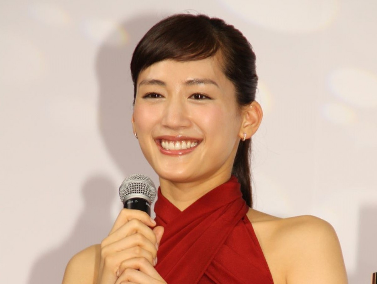 綾瀬はるか1位、新垣結衣2位 「この人のドラマは見たいと思う芸能人」