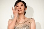 【写真】篠原涼子、子役のサプライズに涙…