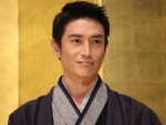 伊勢谷友介、映画『翔んで埼玉』初日舞台挨拶に登壇